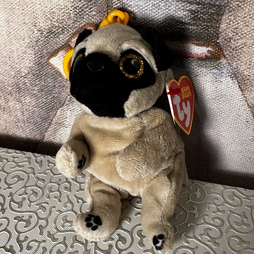 Ty Beanie Babies Pug Plush Keychain with Yellow Clip - Picture 2 of 2